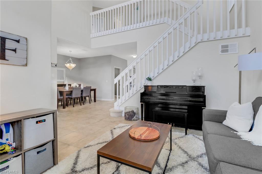 OLYMPIA POINTE - Residential