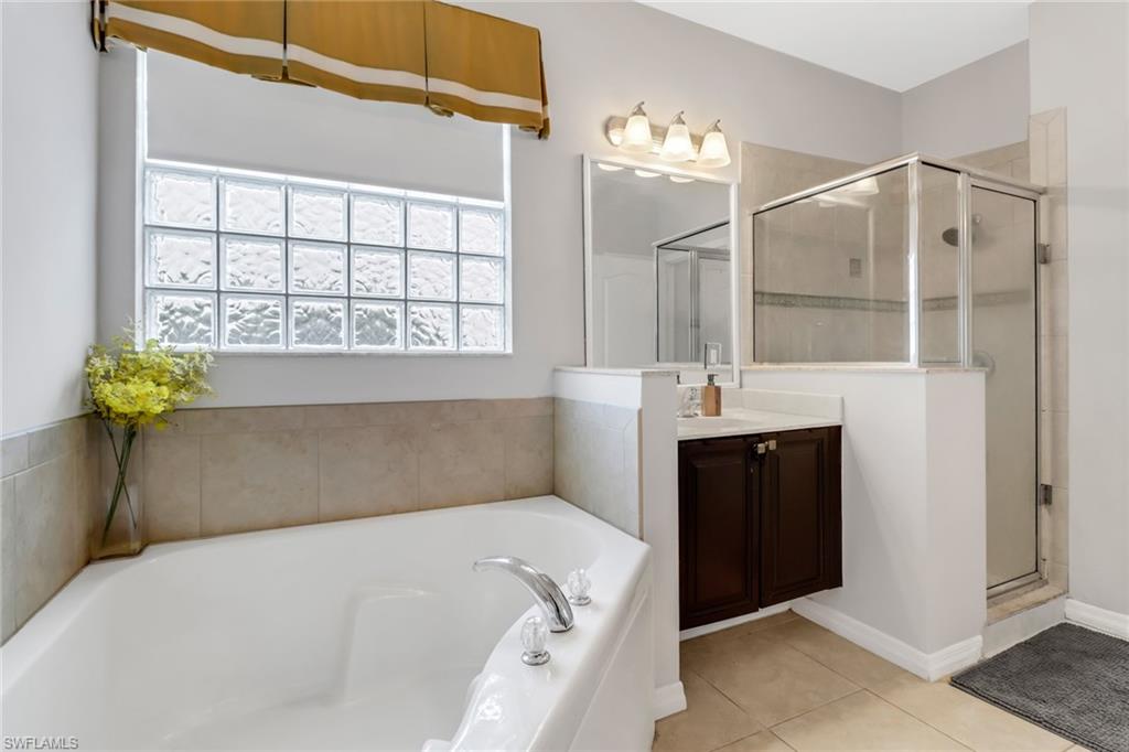 OLYMPIA POINTE - Residential