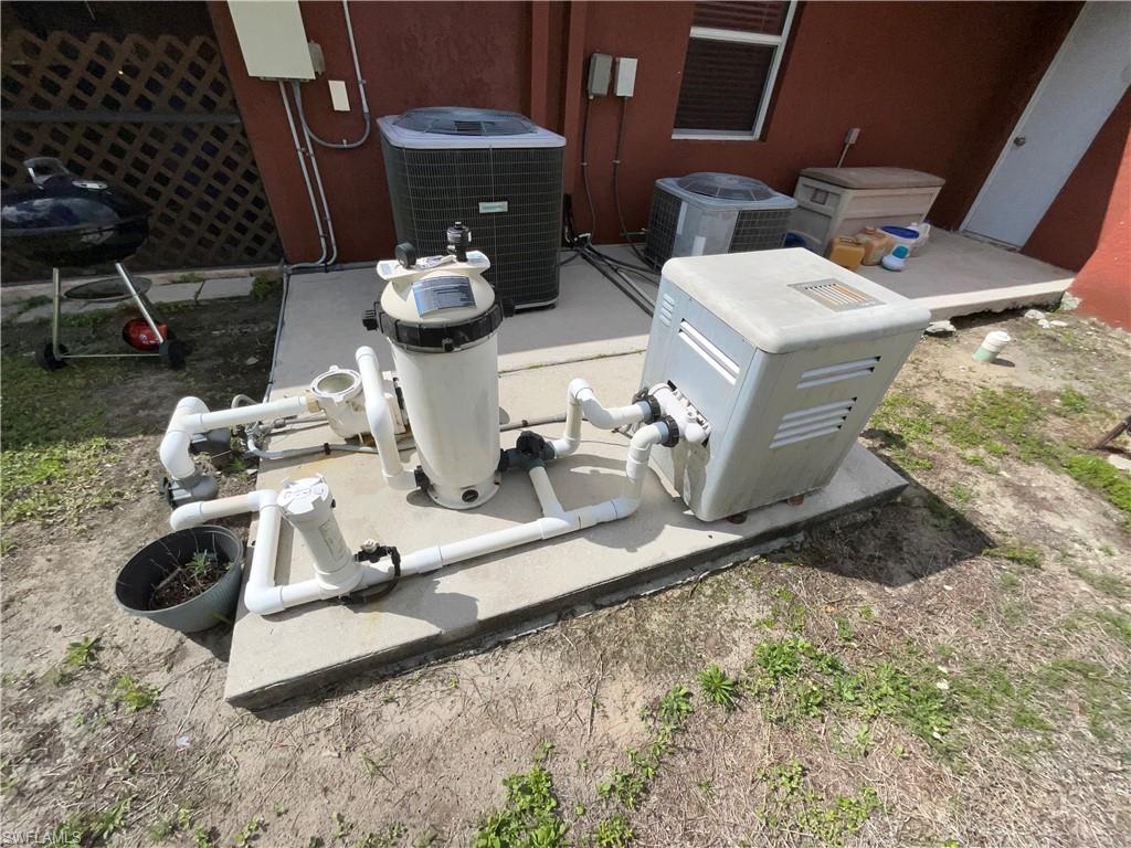 LEHIGH ACRES - Residential