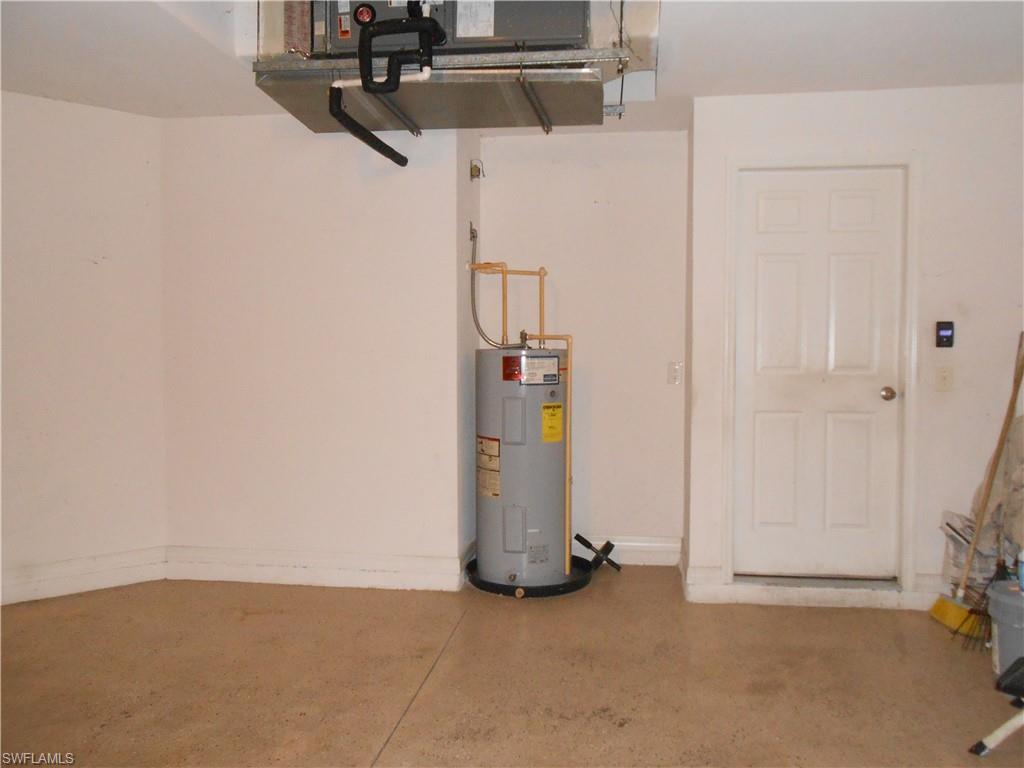 SHADOW LAKES - Residential