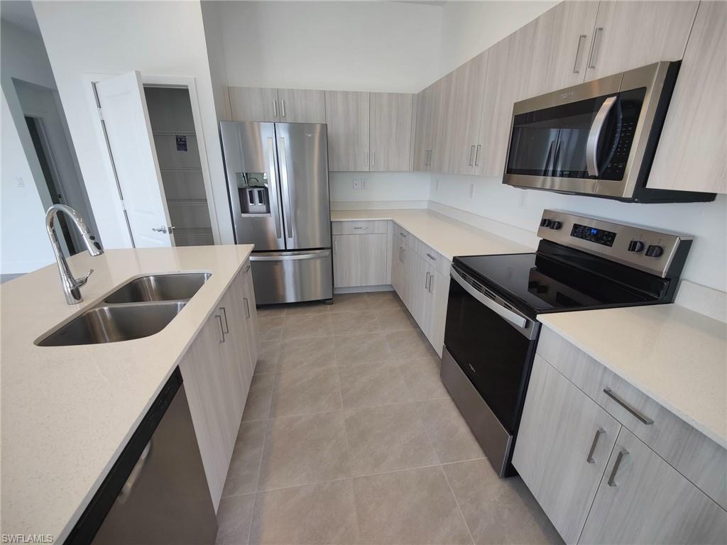 SILVERWOOD - Residential Lease