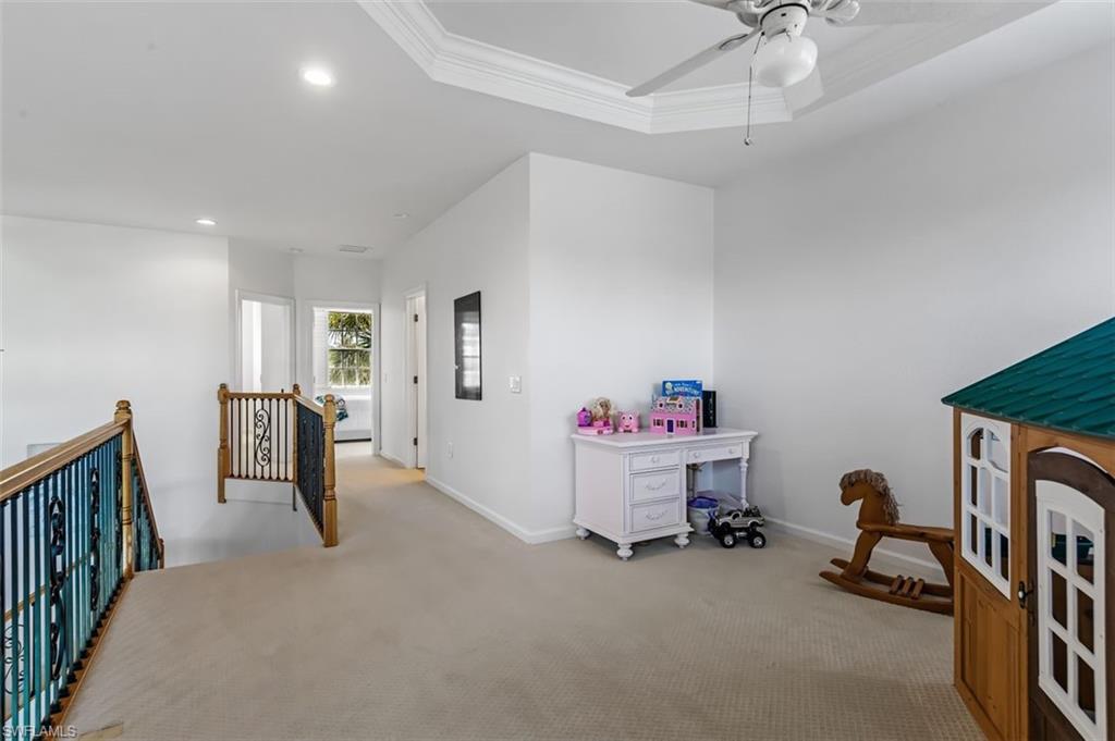 EMERSON SQUARE - Residential