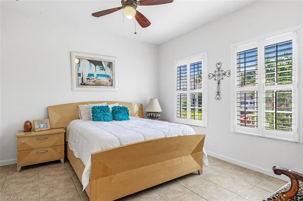 EMERSON SQUARE - Residential