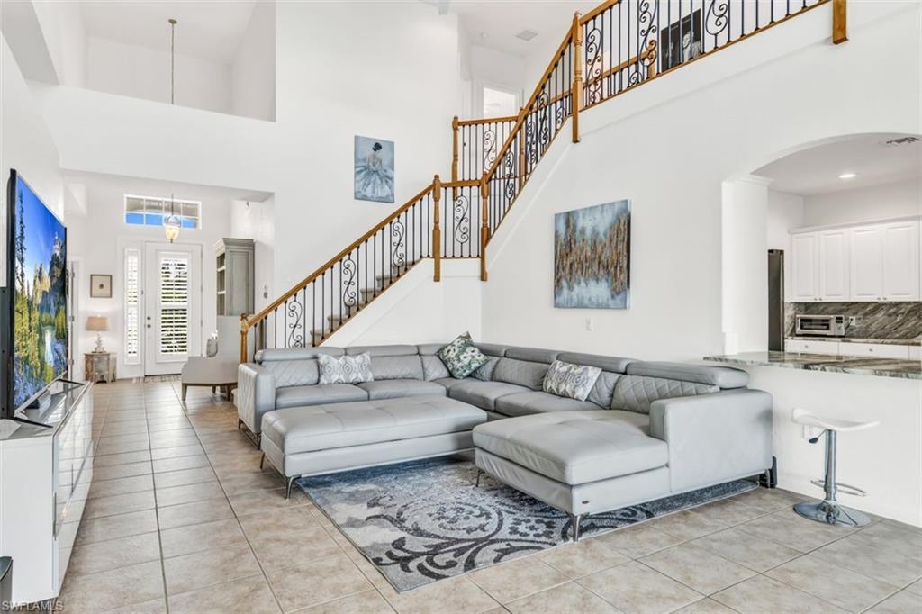 EMERSON SQUARE - Residential