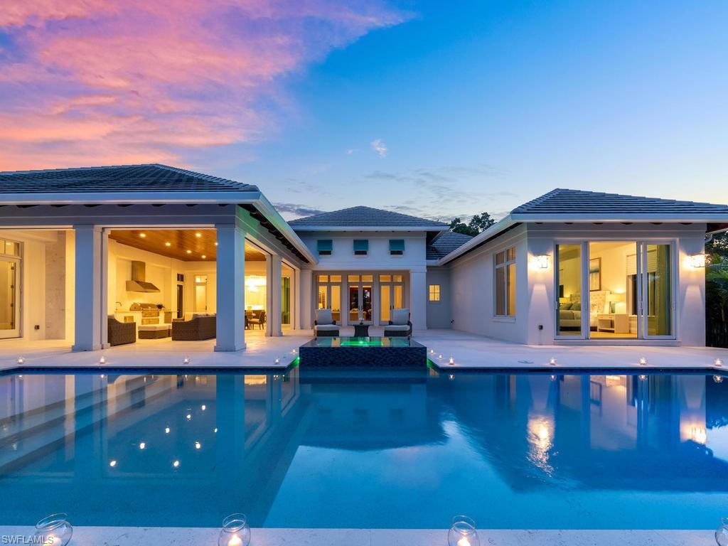 MOORINGS - Residential