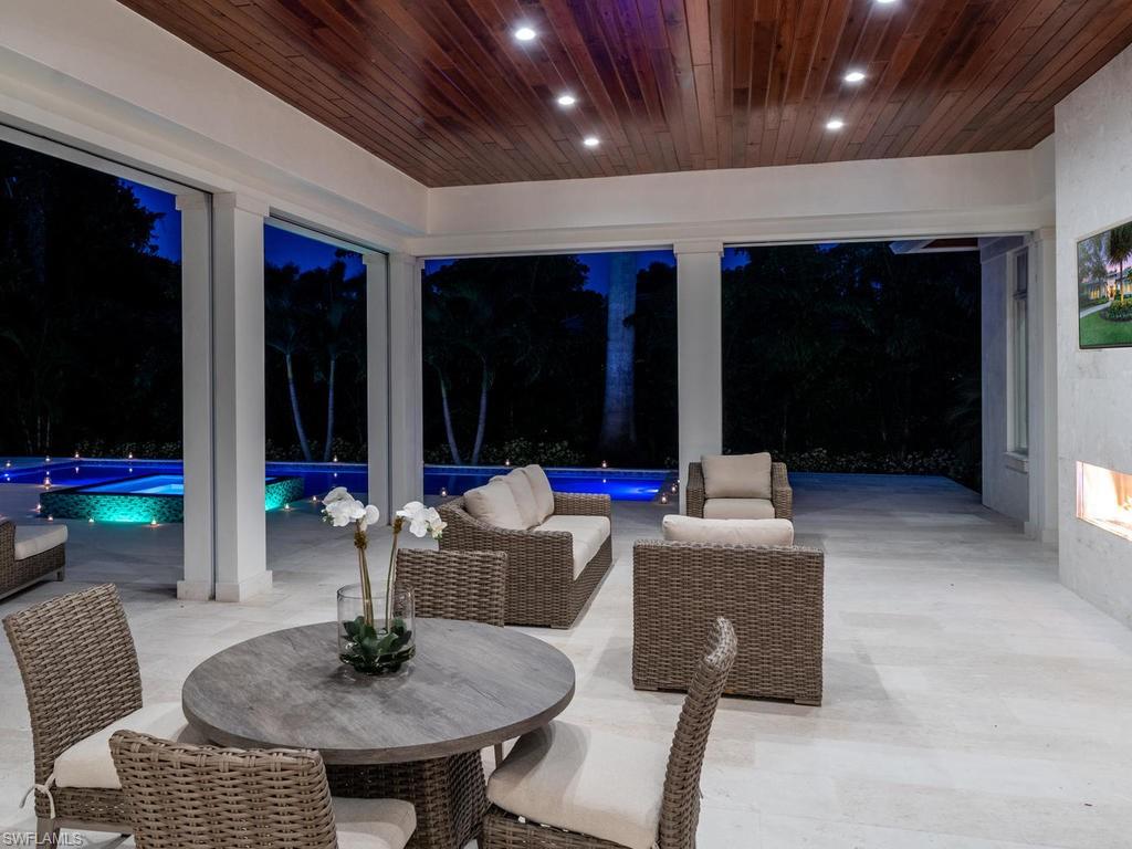 MOORINGS - Residential