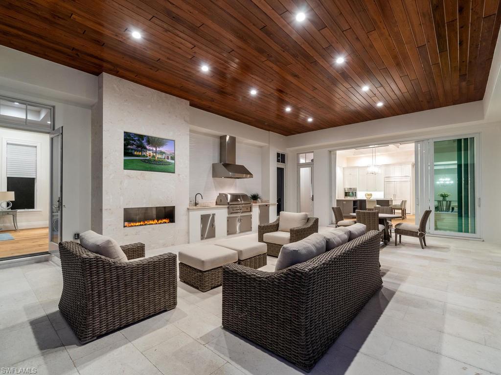 MOORINGS - Residential