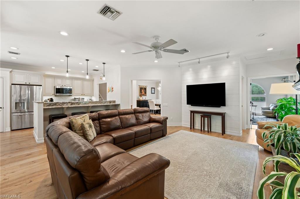 LOGAN WOODS - Residential