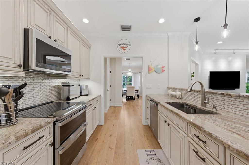 LOGAN WOODS - Residential