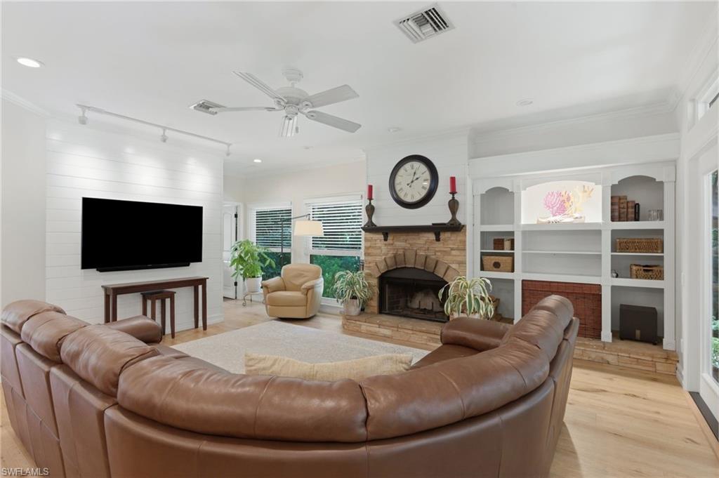LOGAN WOODS - Residential