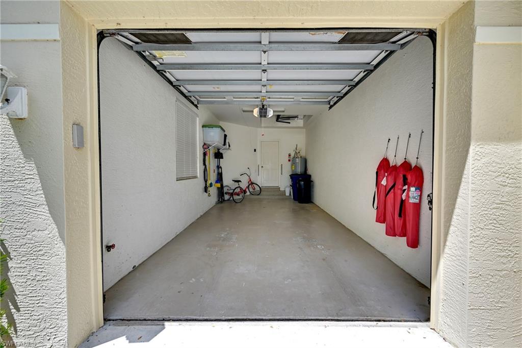 SOMMERSET VILLAS - Residential