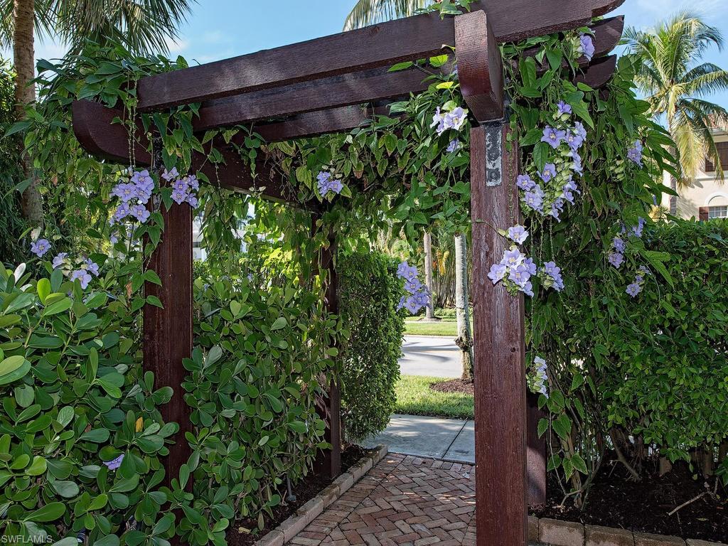 VILLAS ESCALANTE - Residential