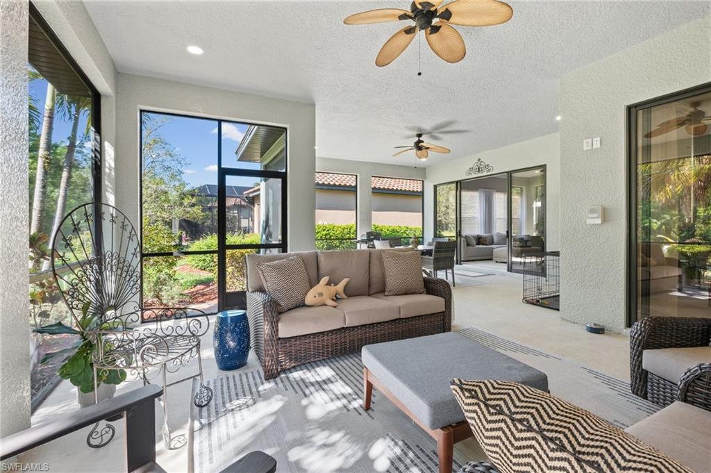 COUNTRY CLUB - Residential