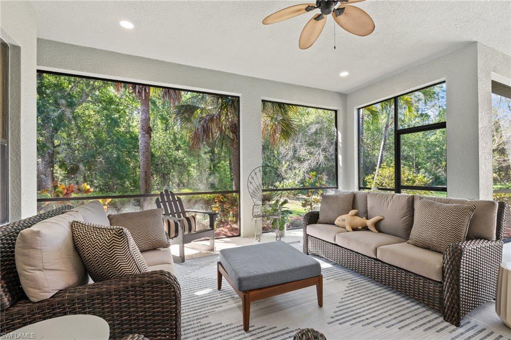 COUNTRY CLUB - Residential