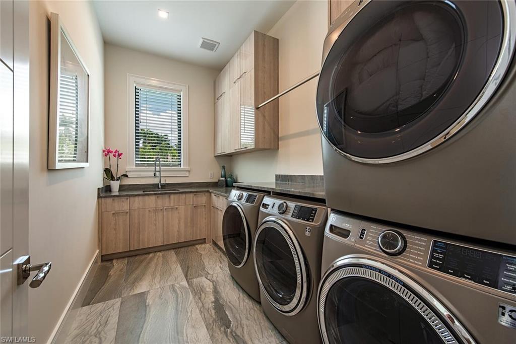 QUAIL WEST - Residential