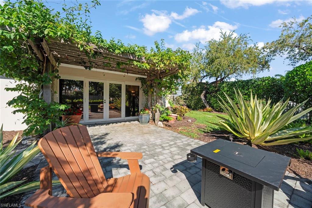 RIVERSIDE - Residential