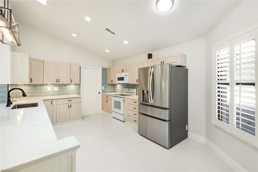 HUNTERS RIDGE - Residential