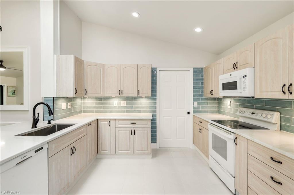 HUNTERS RIDGE - Residential