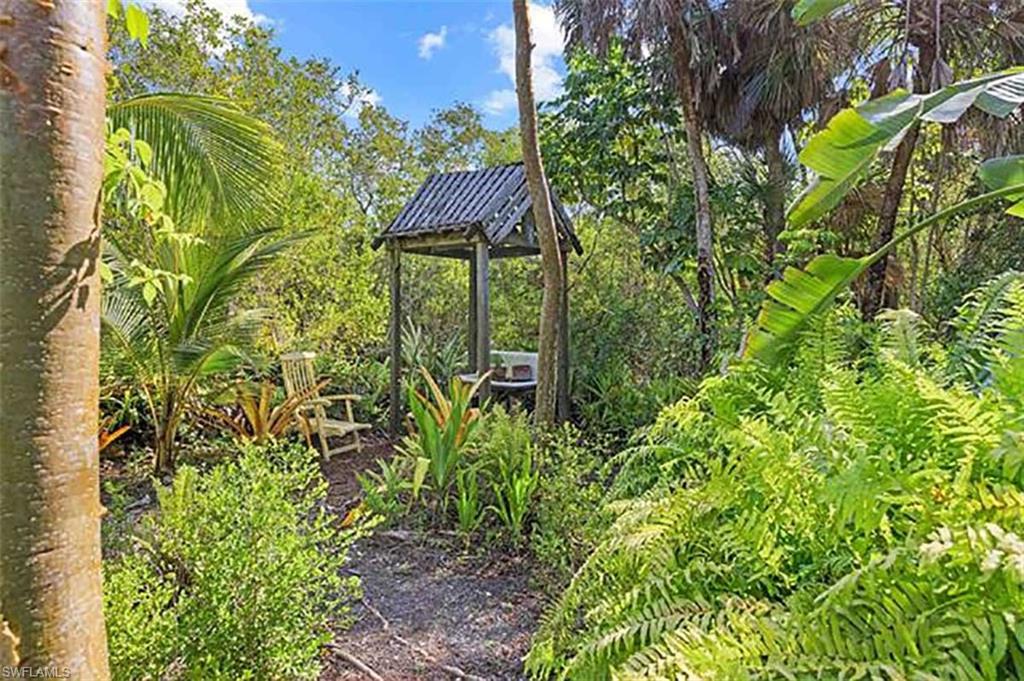 SANIBEL BAYOUS - Residential