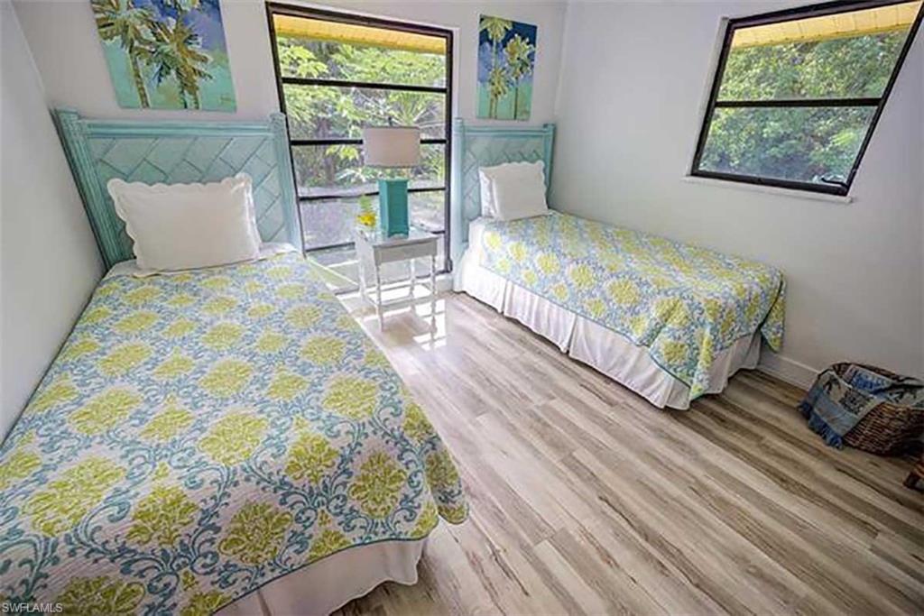 SANIBEL BAYOUS - Residential