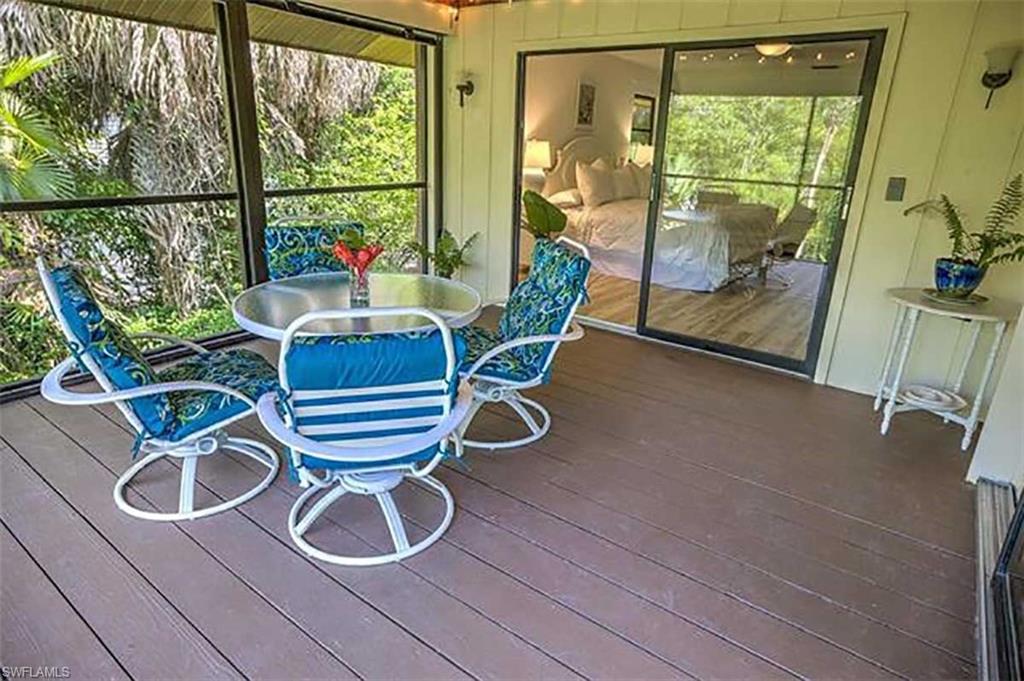 SANIBEL BAYOUS - Residential