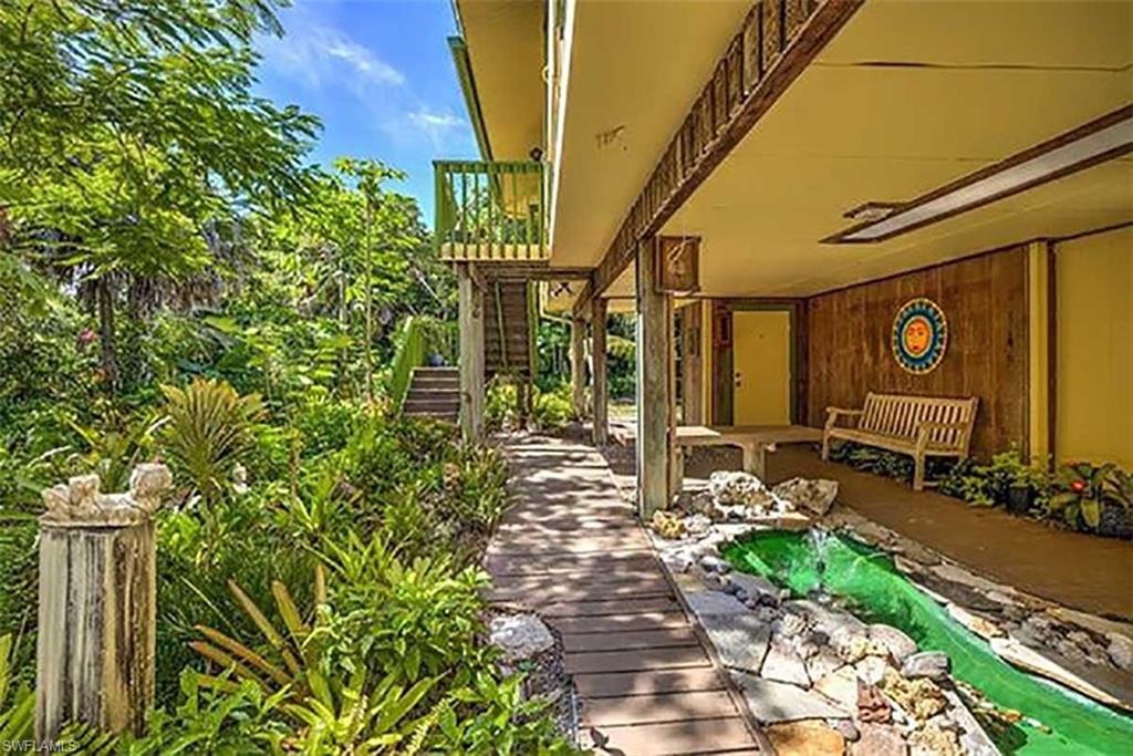 SANIBEL BAYOUS - Residential