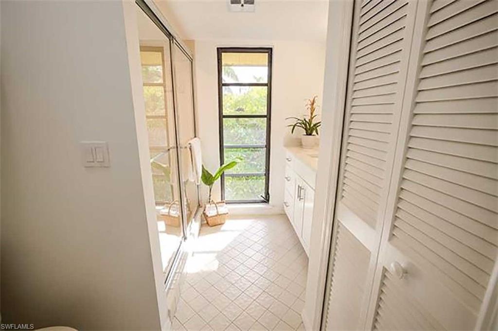 SANIBEL BAYOUS - Residential