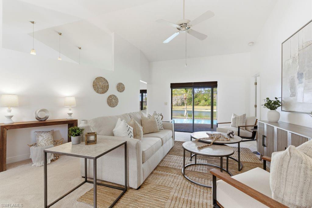 THREE OAKS - Residential