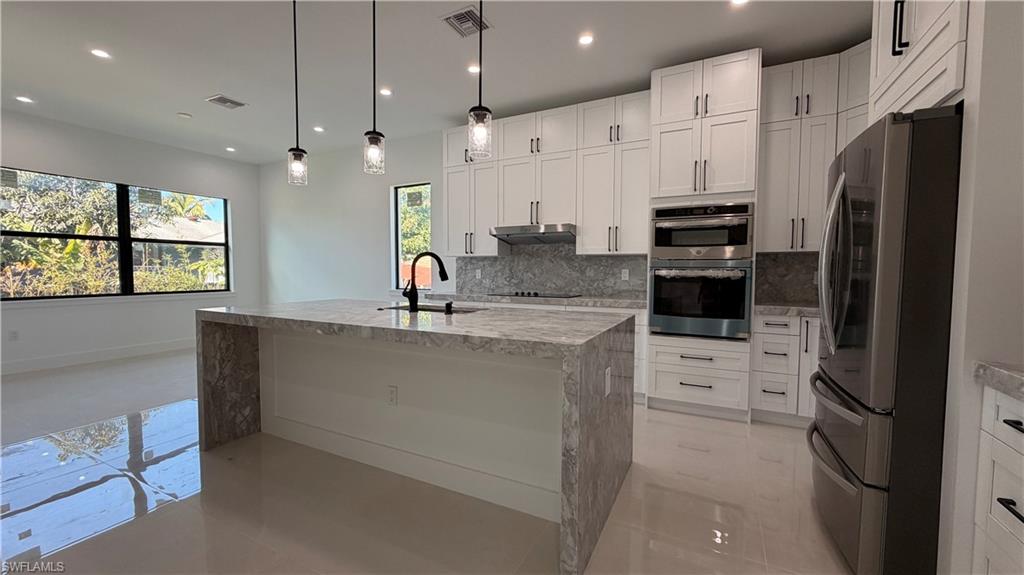 HALLENDALE - Residential