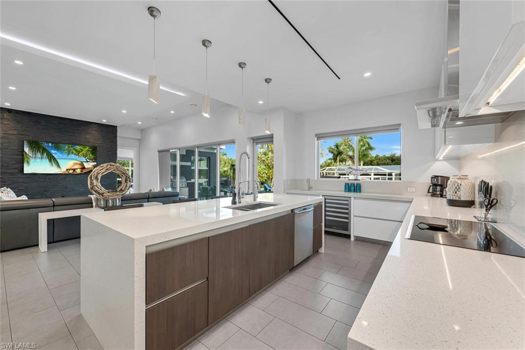 ROYAL HARBOR - Residential