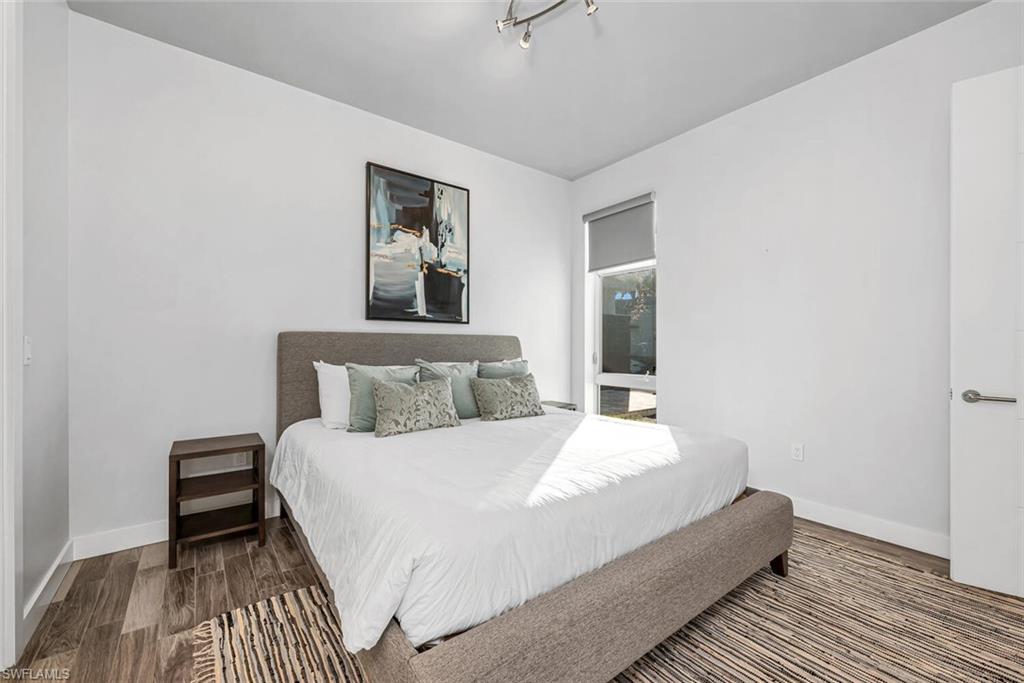 ROYAL HARBOR - Residential