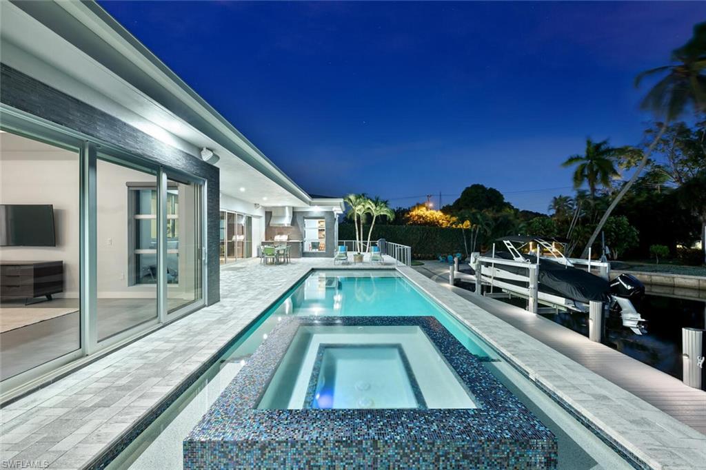 ROYAL HARBOR - Residential