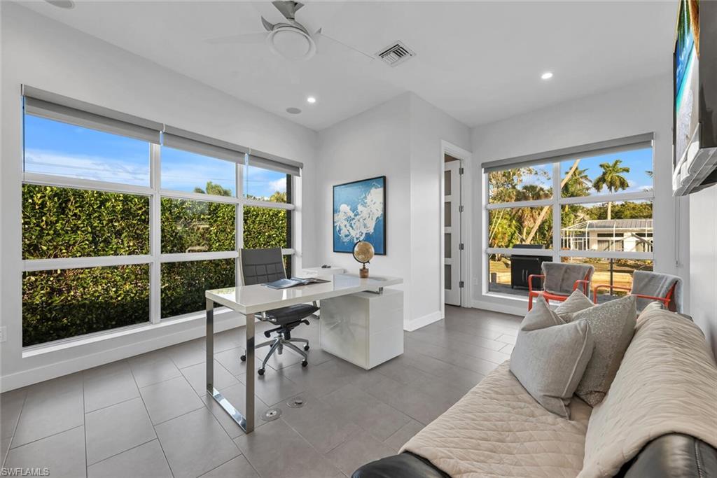 ROYAL HARBOR - Residential