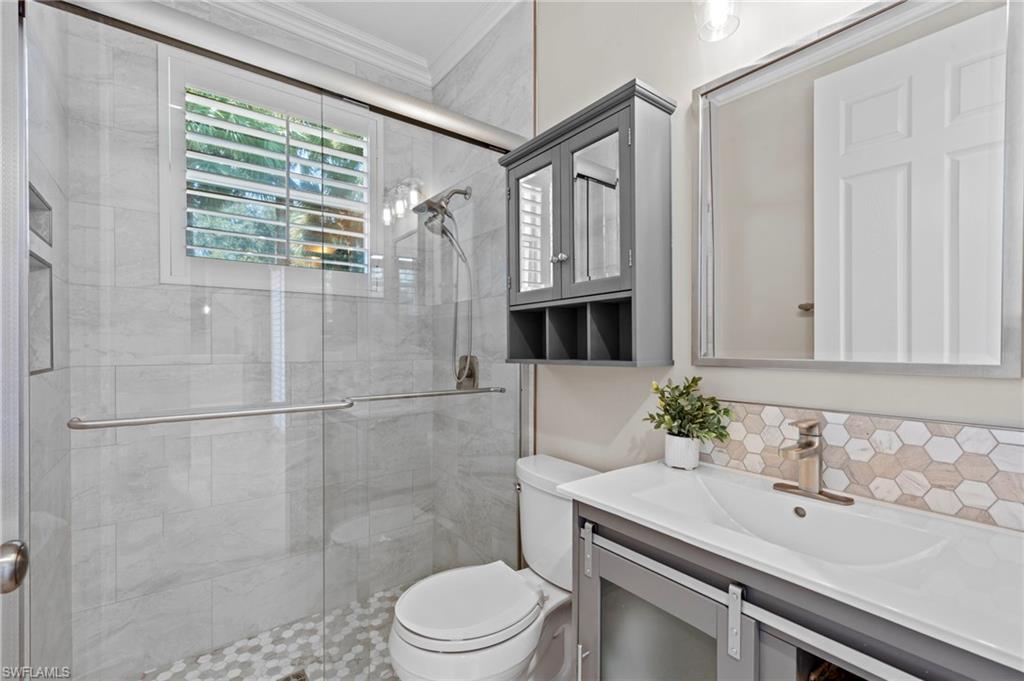 SATURNIA LAKES - Residential