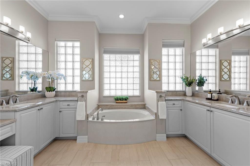 SATURNIA LAKES - Residential