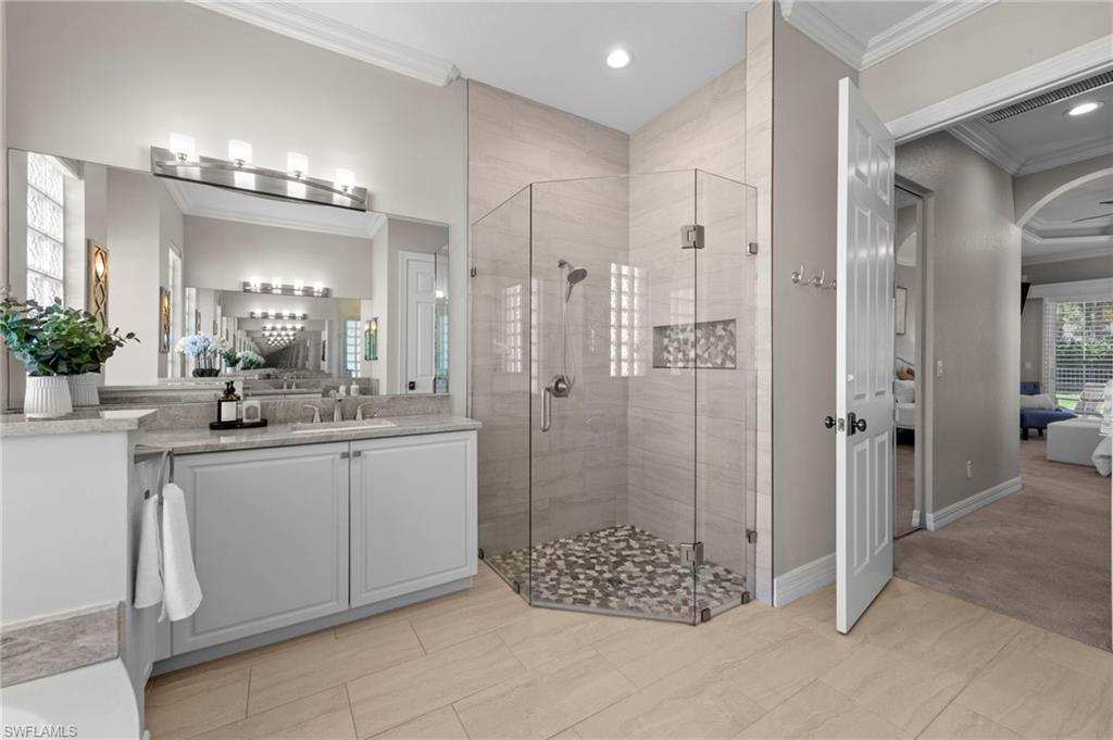 SATURNIA LAKES - Residential