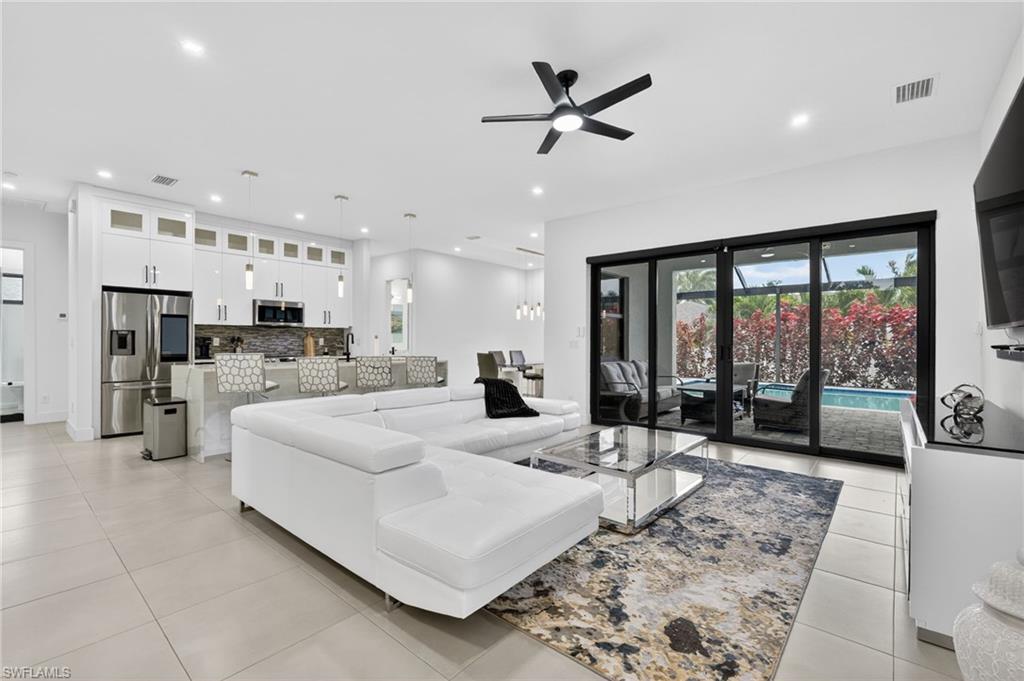 Properties 3724 SW 3rd ST