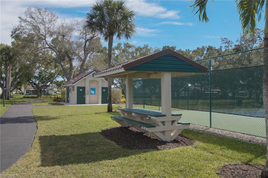 WILLOWBROOK - Residential