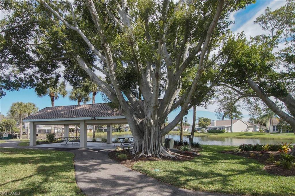 WILLOWBROOK - Residential