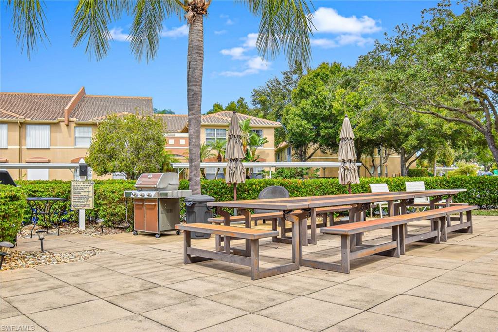 WILLOWBROOK - Residential