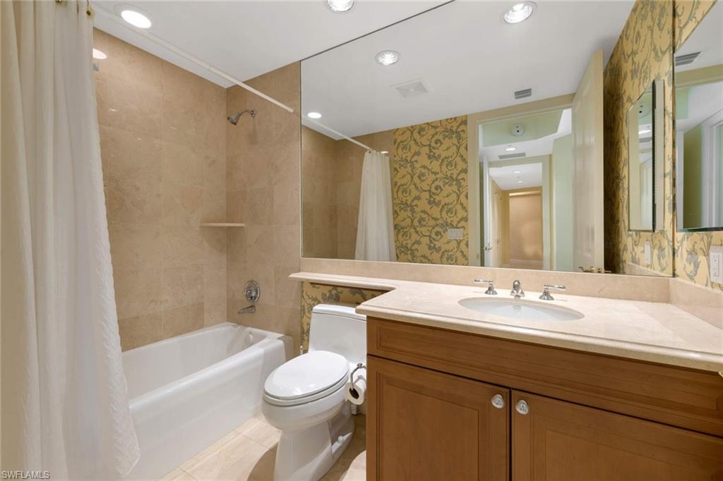 TRIESTE AT BAY COLONY - Residential