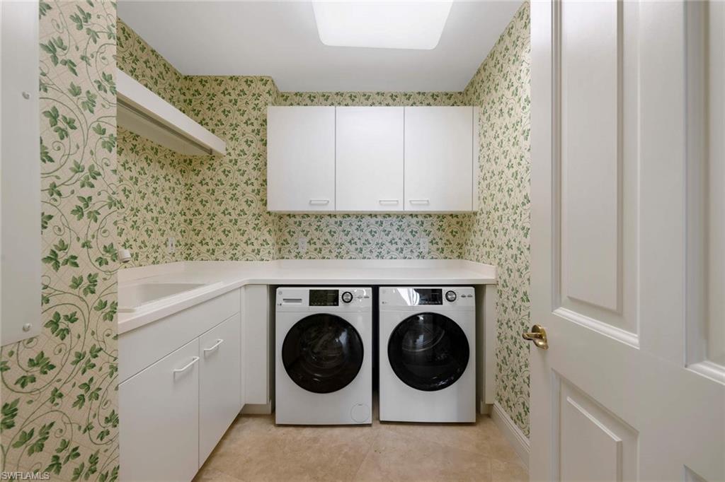 TRIESTE AT BAY COLONY - Residential