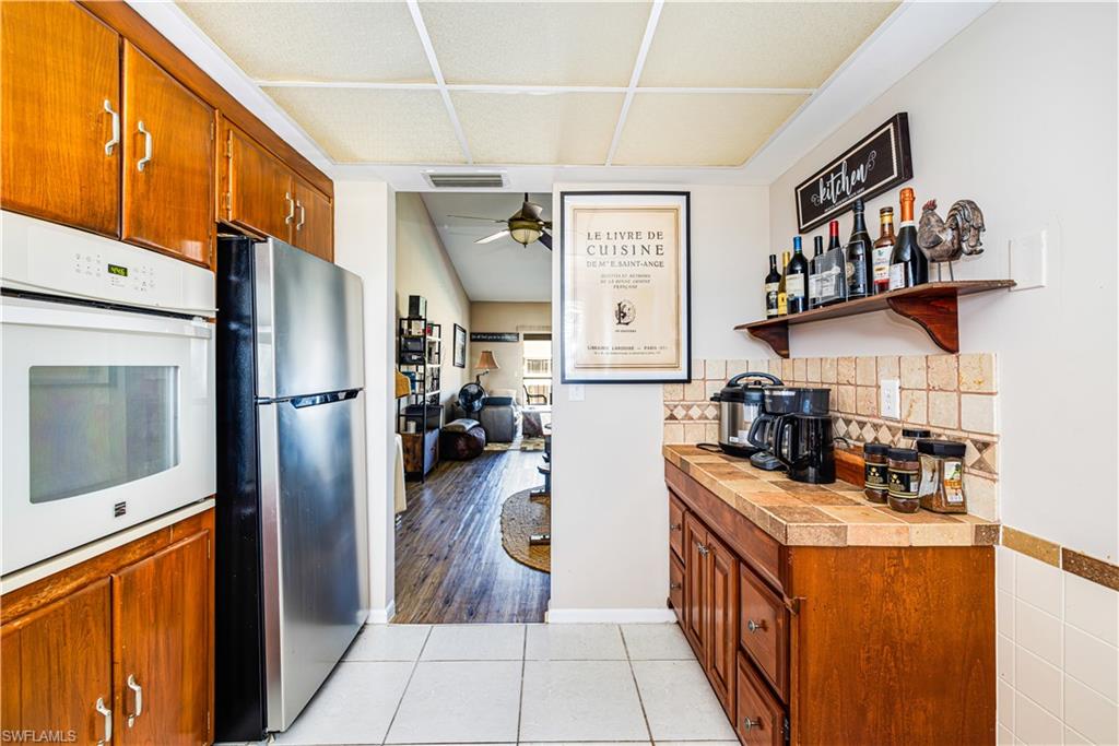 COUNTRY CLUB ESTATES CONDO - Residential