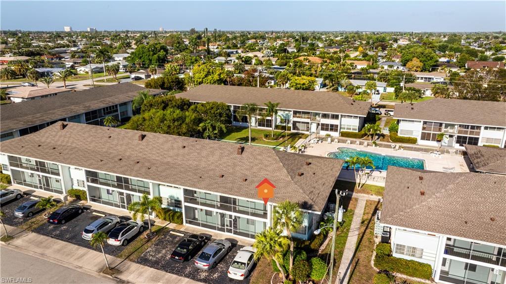 COUNTRY CLUB ESTATES CONDO - Residential