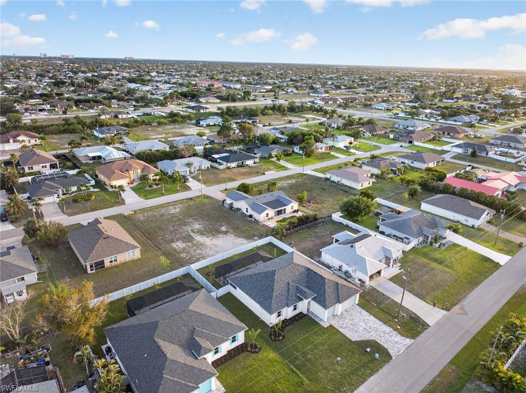 CAPE CORAL - Residential