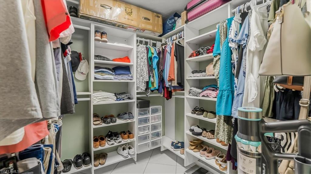 GOLDEN GATE CITY - Residential