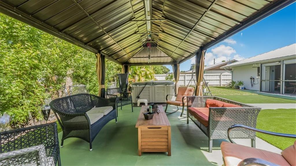 GOLDEN GATE CITY - Residential