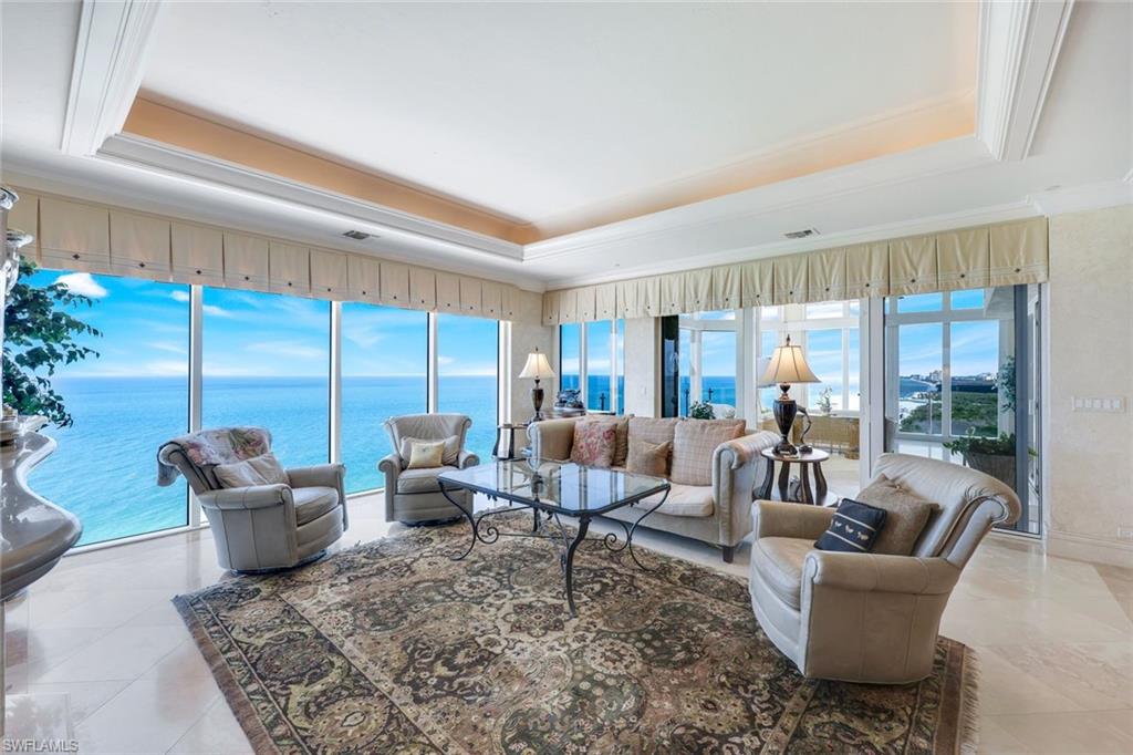 SEAPOINT AT NAPLES CAY - Residential