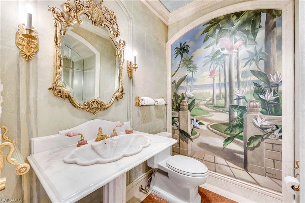 SEAPOINT AT NAPLES CAY - Residential