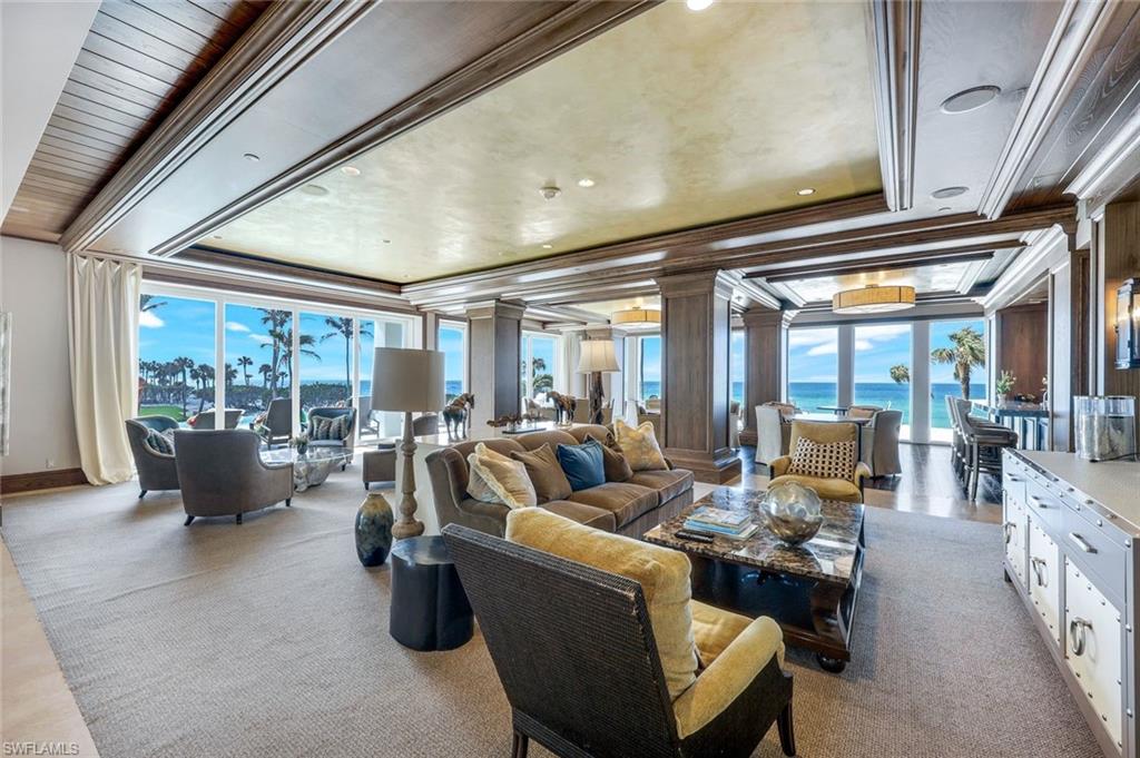 SEAPOINT AT NAPLES CAY - Residential